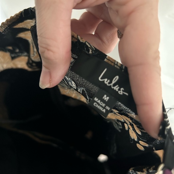 Lulu’s “darling daylily dark floral print high-low maxi dress” - Picture 6 of 6